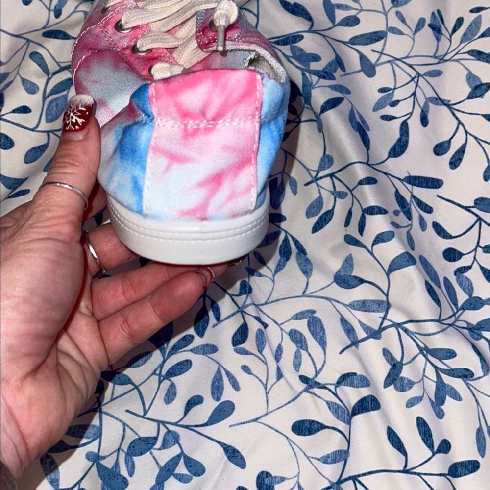 7 Tie dyed blue white and pink shoes - Picture 3 of 4